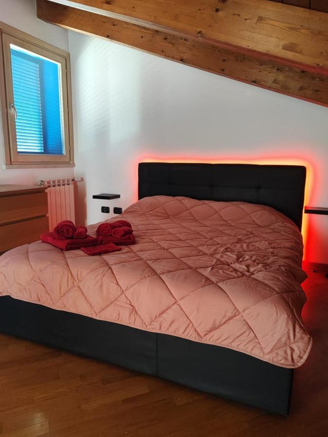 Red Lux Apartment Fiumicino Exterior photo