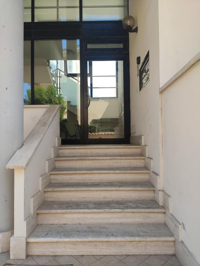 Red Lux Apartment Fiumicino Exterior photo