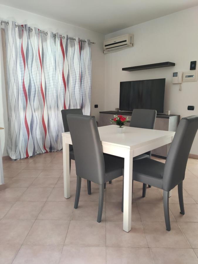 Red Lux Apartment Fiumicino Exterior photo